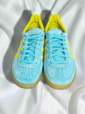 Adidas Turquoise and Yellow Handball Spezial New in Box size 9 1/2